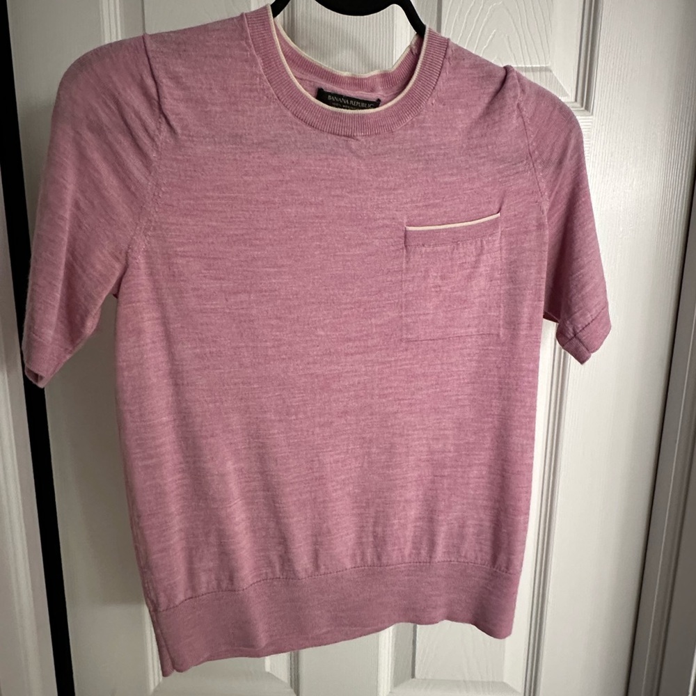 Banana Republic Pink Merino Wool T Shirt Lightweight Sweater